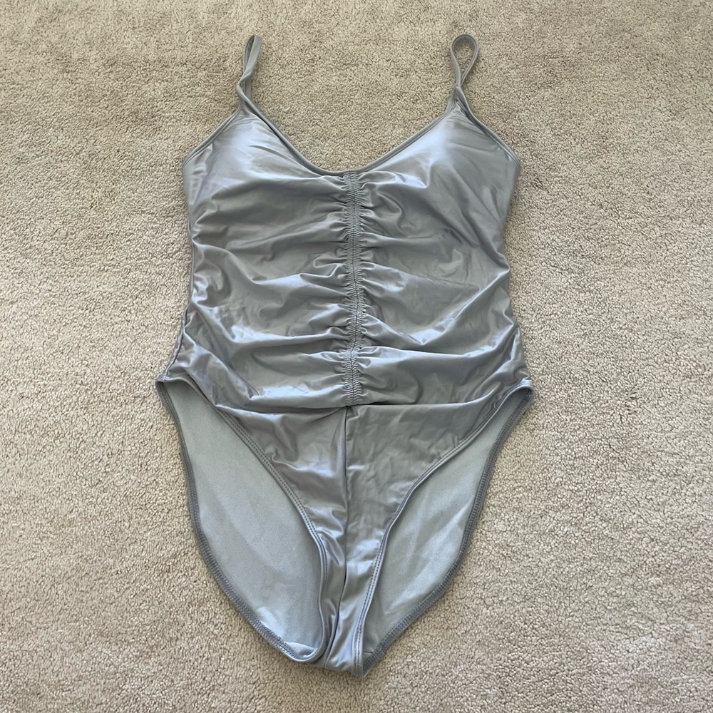 Good American silver ruched one-piece swim suit, NWT size 3 (M/L)